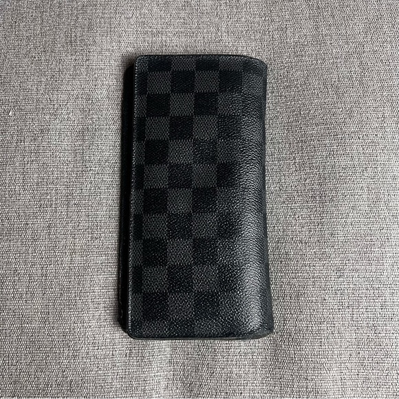 Louis Vuitton Black Checkered Wallet - Picture 2 of 11